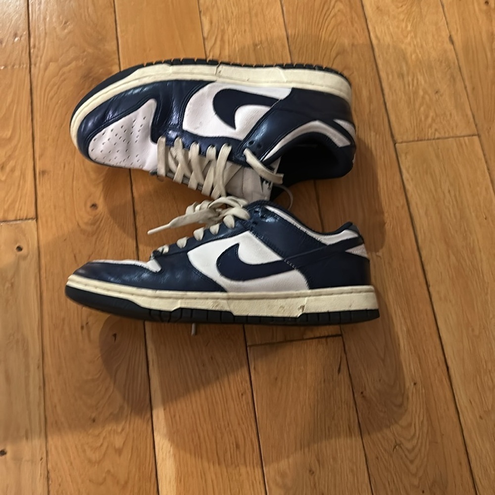 USA women’s 8 Nike dunk navy and white